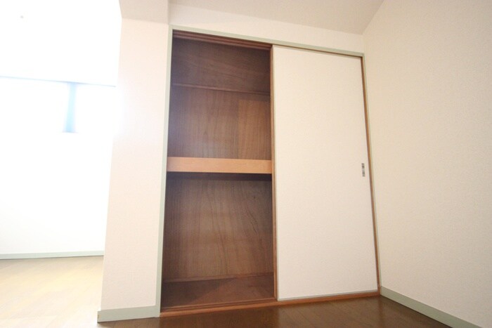 物件内観写真16　(収納)