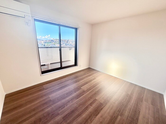 物件内観写真14　(室内からの展望)