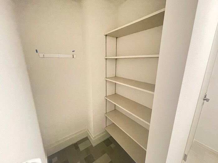 物件内観写真8　(靴箱)