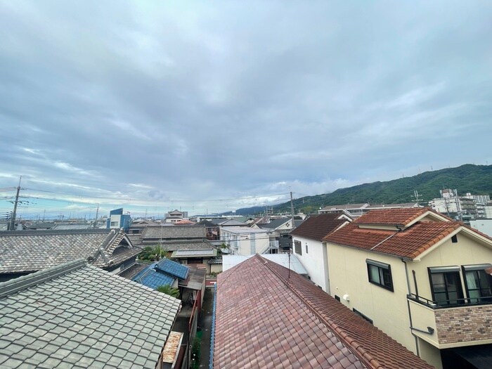 物件内観写真22　(室内からの展望)