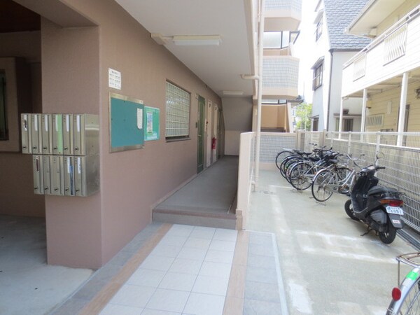 バイク置き場
