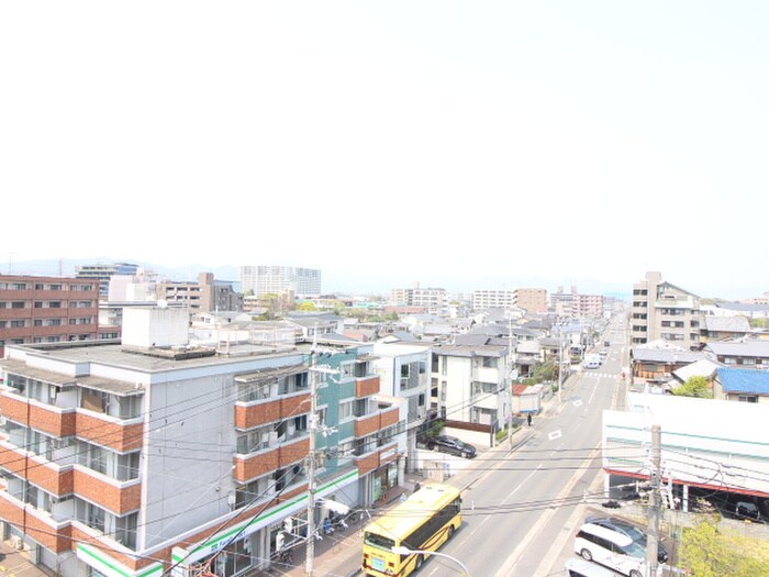 物件内観写真18　(室内からの展望)