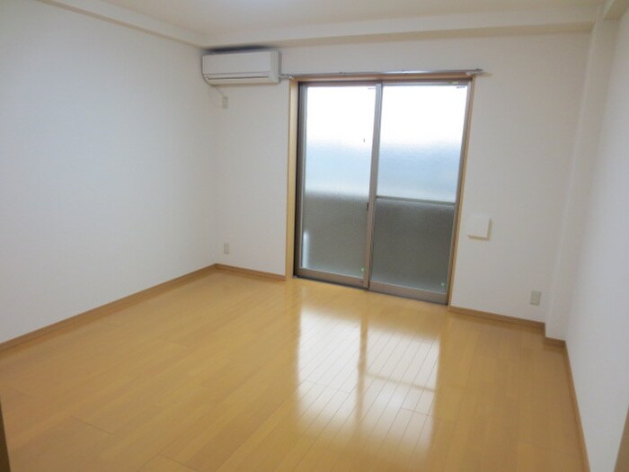 物件内観写真4　(居室)