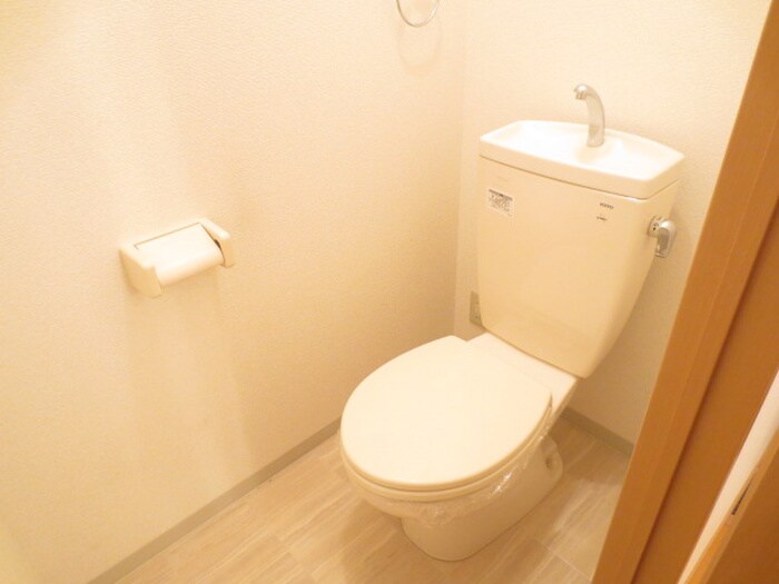 物件内観写真11　(トイレ)