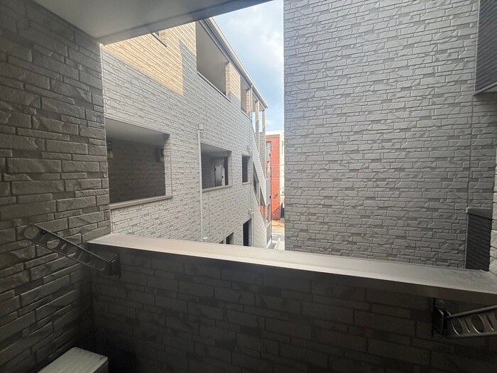 物件内観写真13　(室内からの展望)