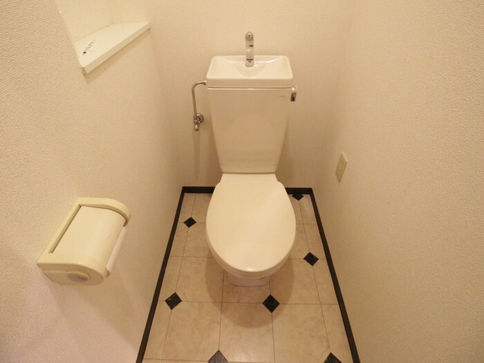 物件内観写真12　(トイレ)