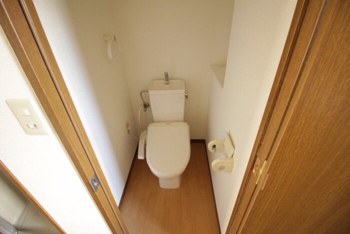 物件内観写真14　(トイレ)
