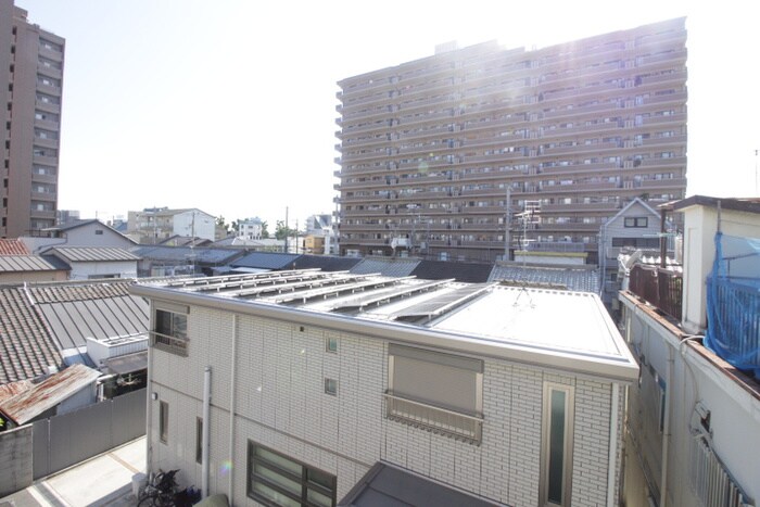 物件内観写真22　(室内からの展望)