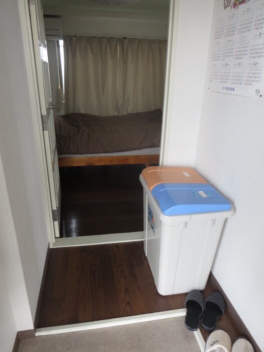 物件内観写真15　(玄関)