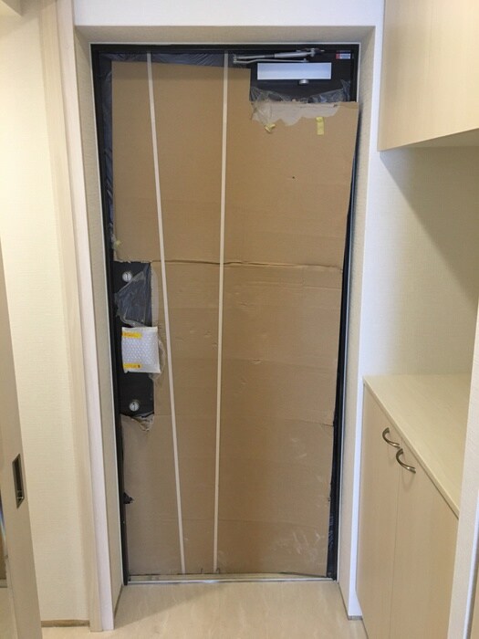 物件内観写真11　(玄関)