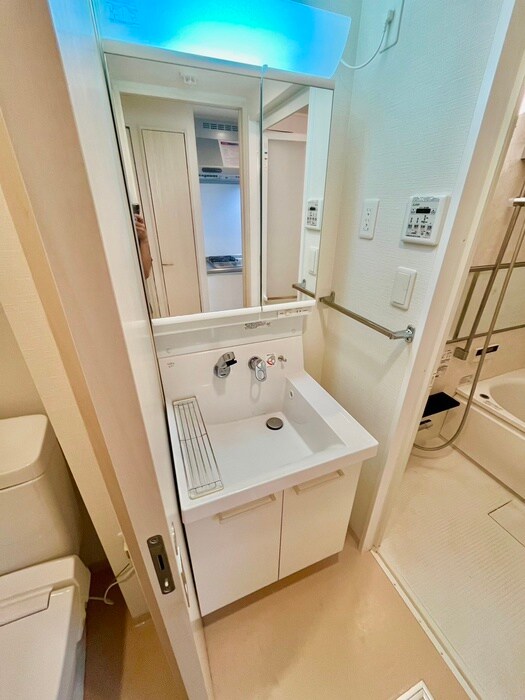 物件内観写真13　(洗面)