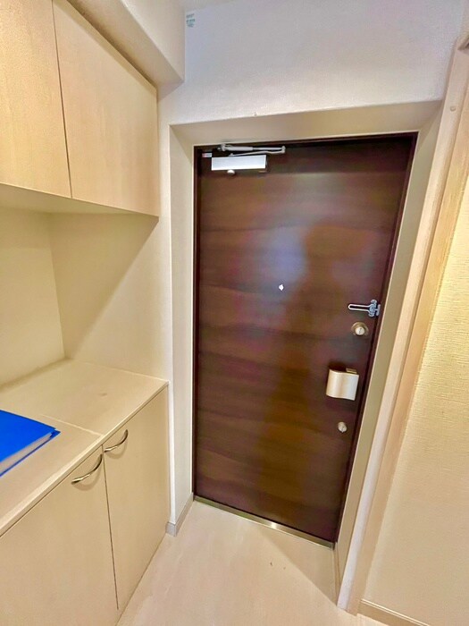 物件内観写真18　(玄関)
