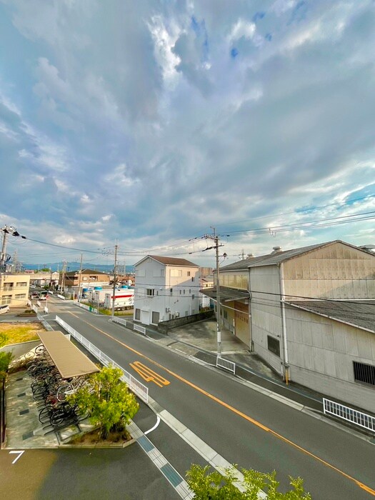 物件内観写真22　(室内からの展望)