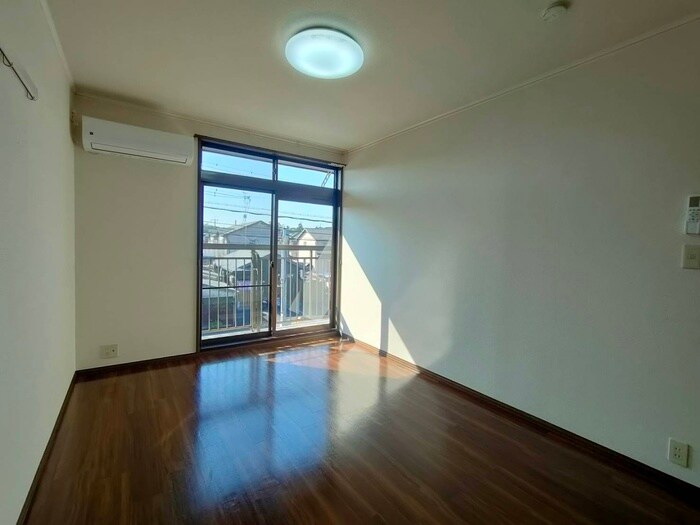 物件内観写真9　(居室)