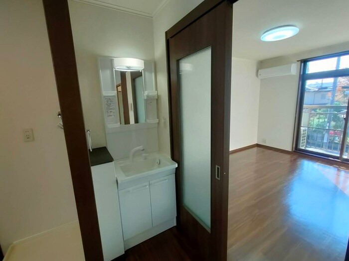 物件内観写真12　(洗面)