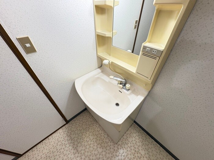 物件内観写真12　(洗面)