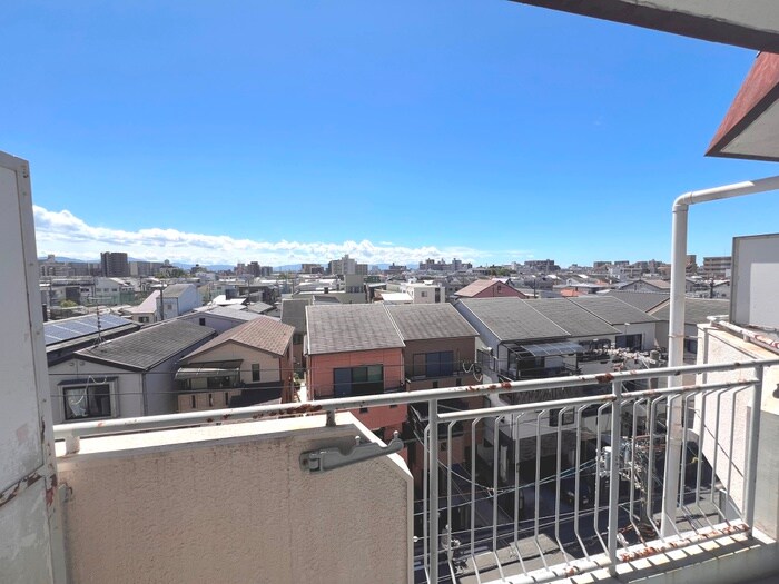 物件内観写真13　(室内からの展望)