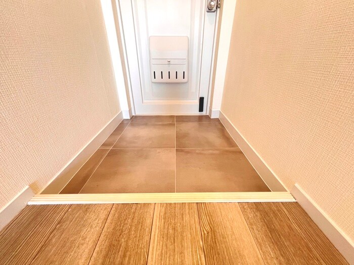 物件内観写真22　(玄関)