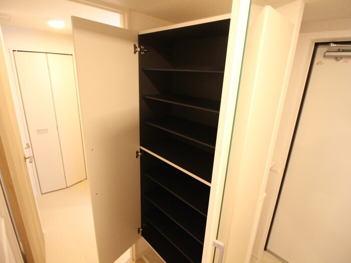 物件内観写真18　(靴箱)