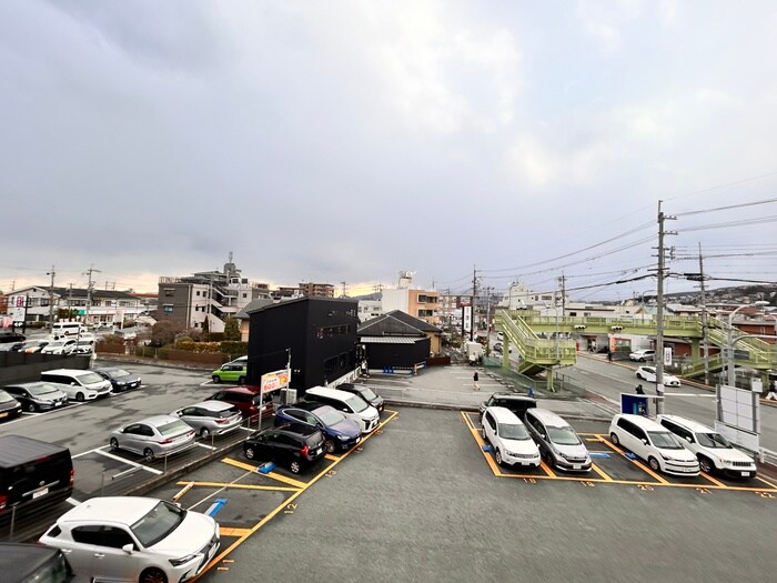 物件内観写真16　(室内からの展望)