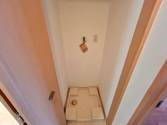 物件内観写真20　(洗濯機置場)