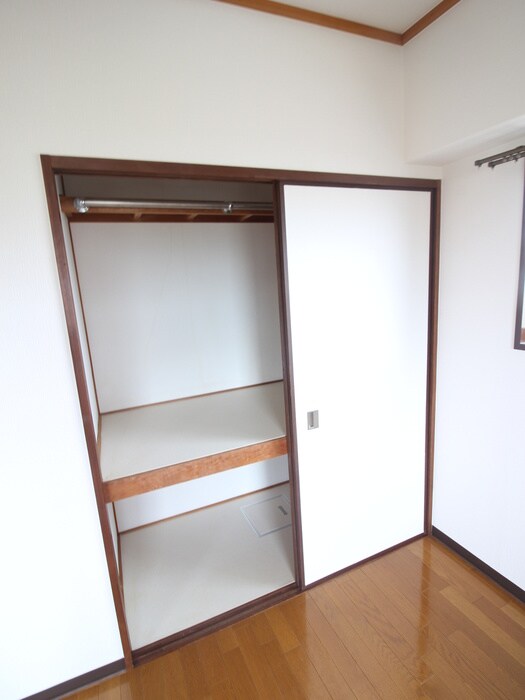 物件内観写真15　(収納)