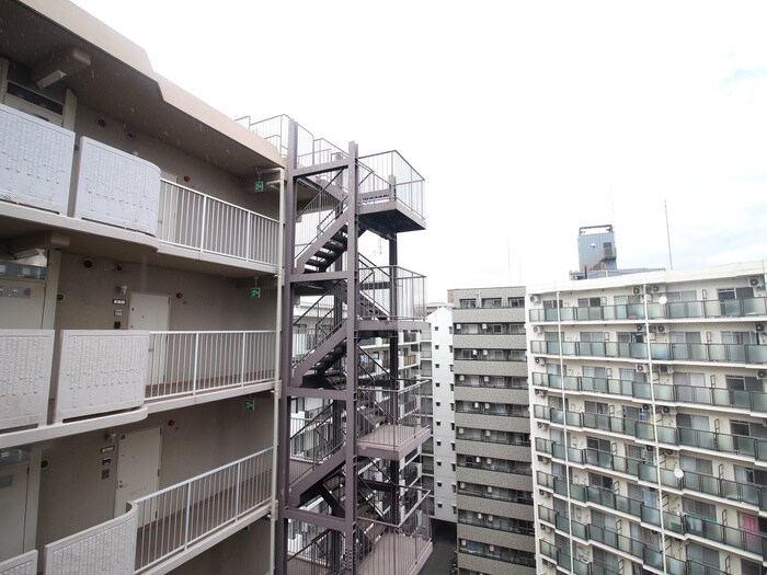 物件内観写真20　(室内からの展望)