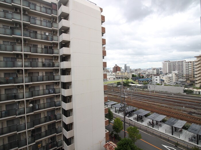 物件内観写真20　(室内からの展望)