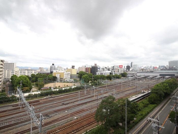 物件内観写真22　(室内からの展望)