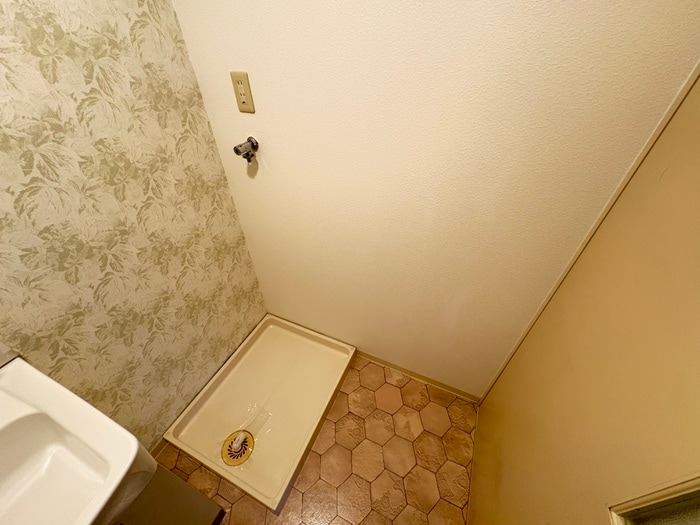 物件内観写真13　(洗濯機置場)