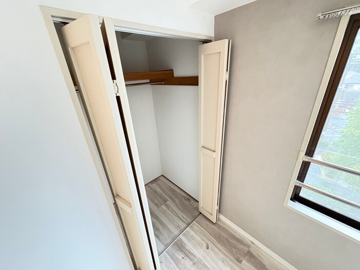 物件内観写真16　(収納)