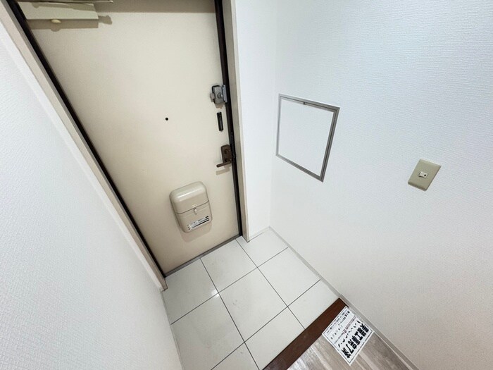物件内観写真19　(玄関)