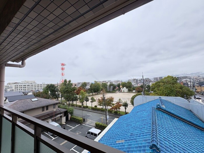 物件内観写真22　(室内からの展望)