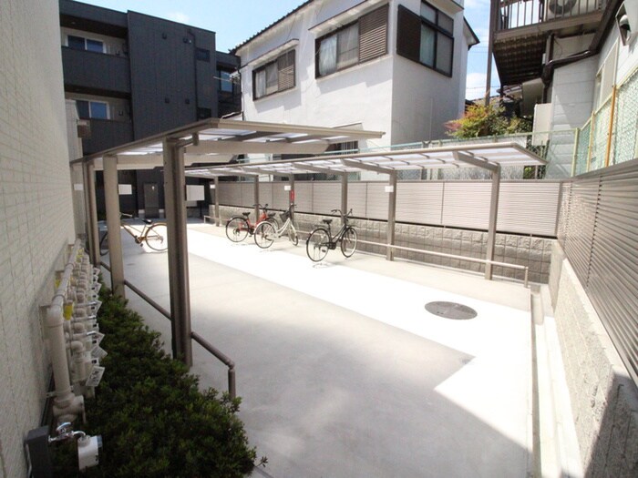物件外観写真6　(駐輪場)
