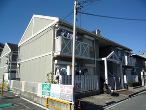 ﾋﾟﾈｽﾀｳﾝC外観写真
