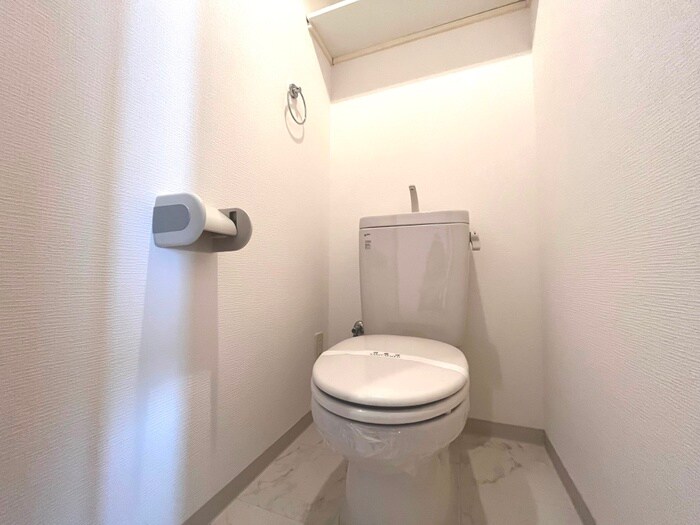 物件内観写真8　(トイレ)