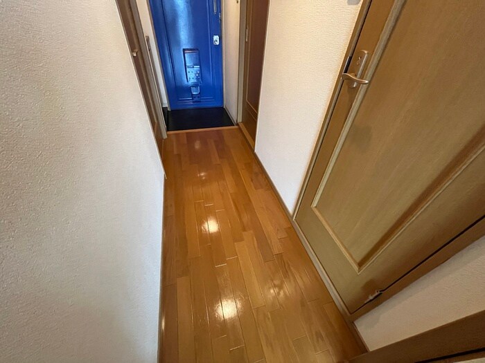 物件内観写真14　(廊下)