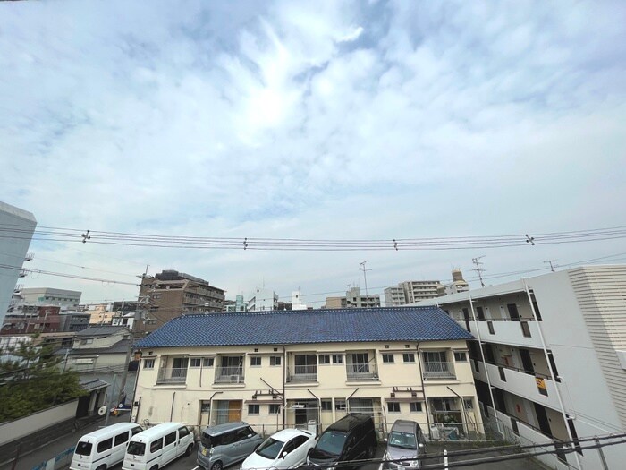 物件内観写真16　(室内からの展望)