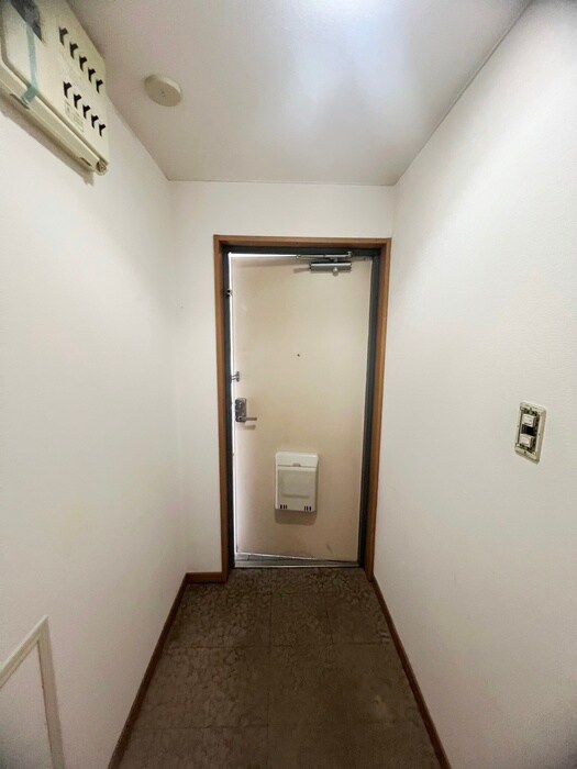 物件内観写真21　(玄関)