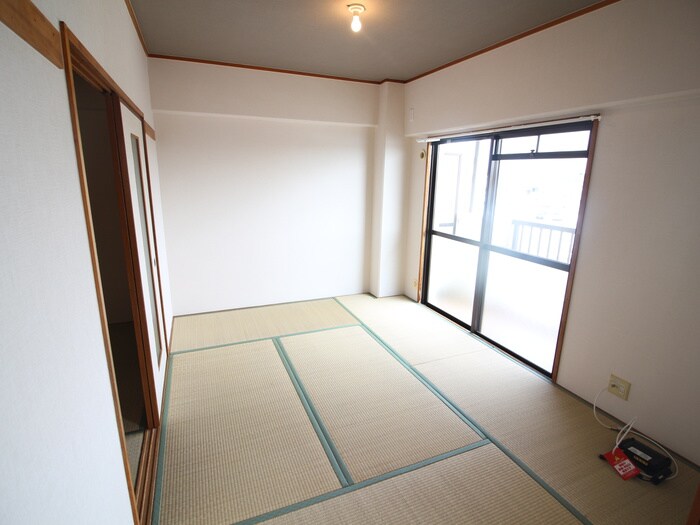 物件内観写真8　(居室)