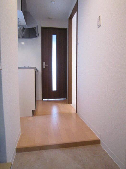 物件内観写真12　(廊下)