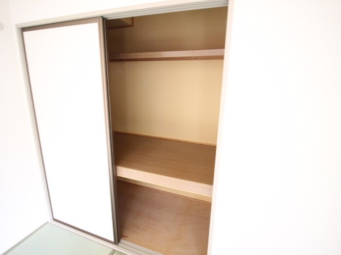 物件内観写真18　(収納)