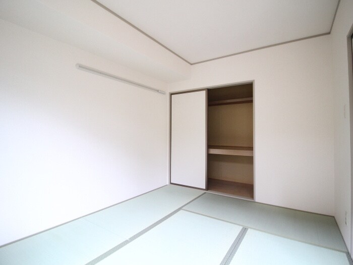 物件内観写真21　(居室)