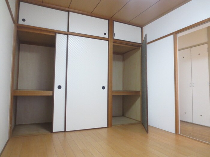 物件内観写真12　(収納)