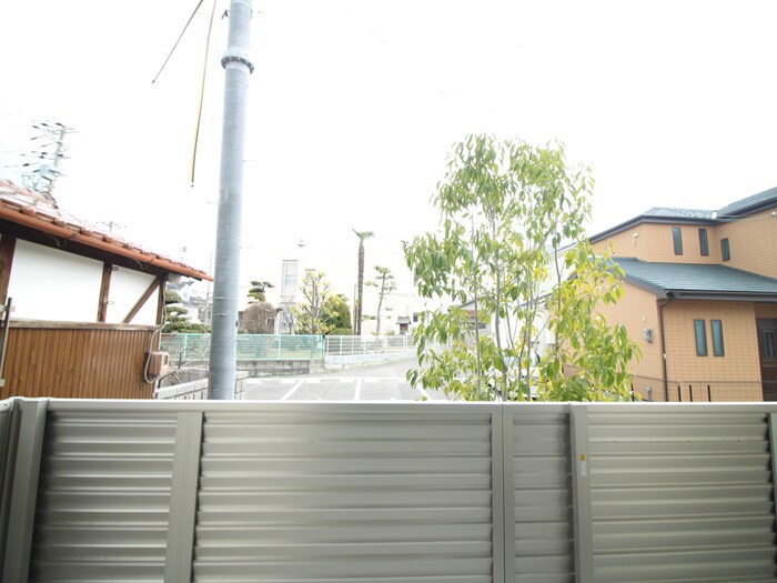 物件内観写真20　(室内からの展望)