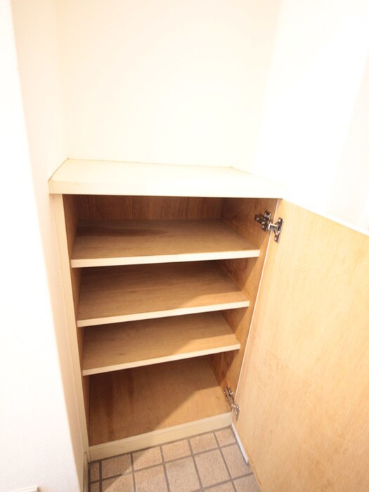 物件内観写真8　(靴箱)