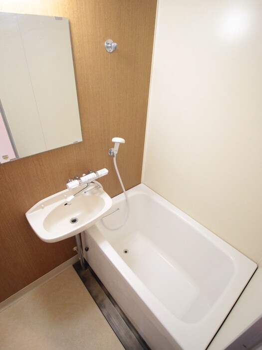 物件内観写真9　(バス／シャワールーム等)