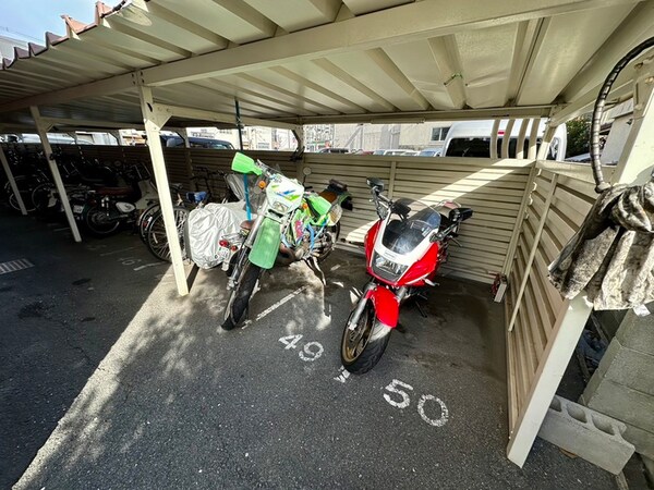バイク置き場