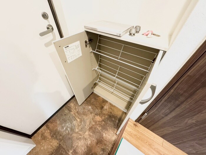 物件内観写真8　(靴箱)