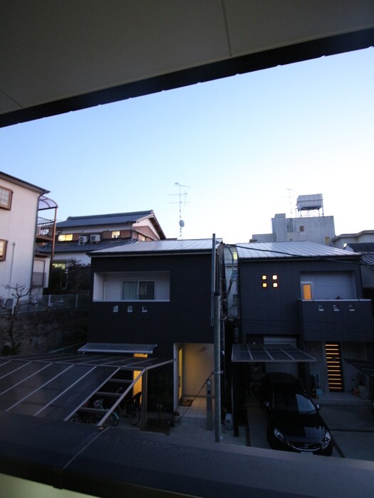 物件内観写真16　(室内からの展望)